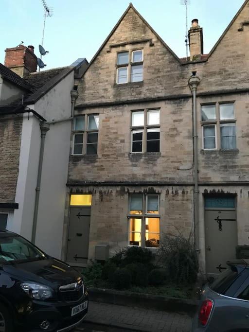 Beautiful House, Cirencester Centre, Parking מראה חיצוני תמונה